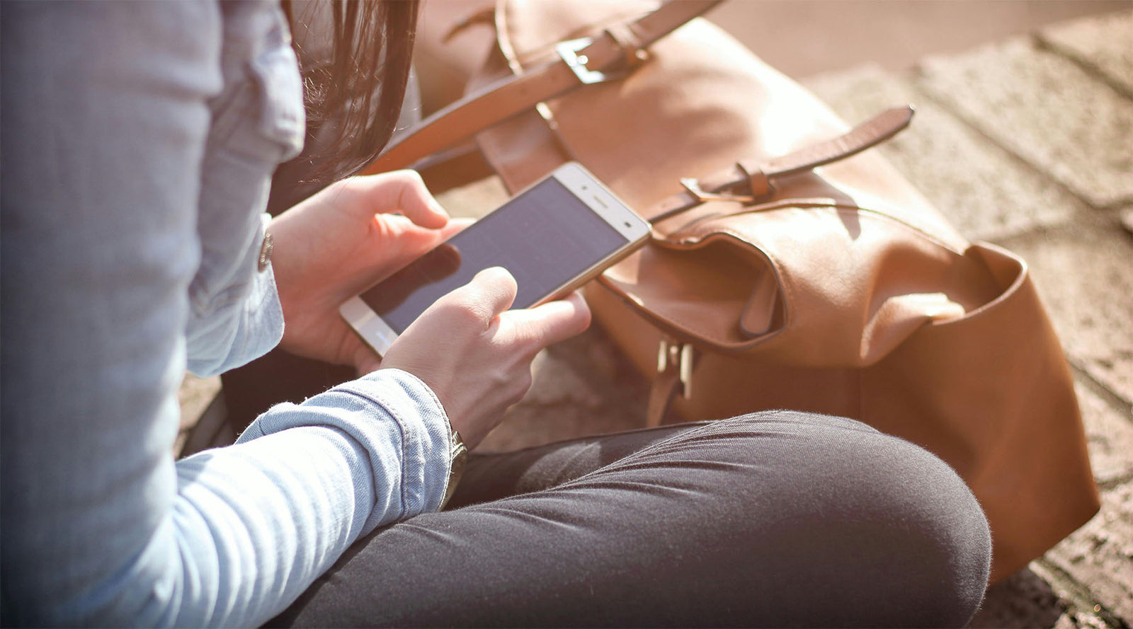 Condolence Text Messages: How to Comfort Someone Over Text