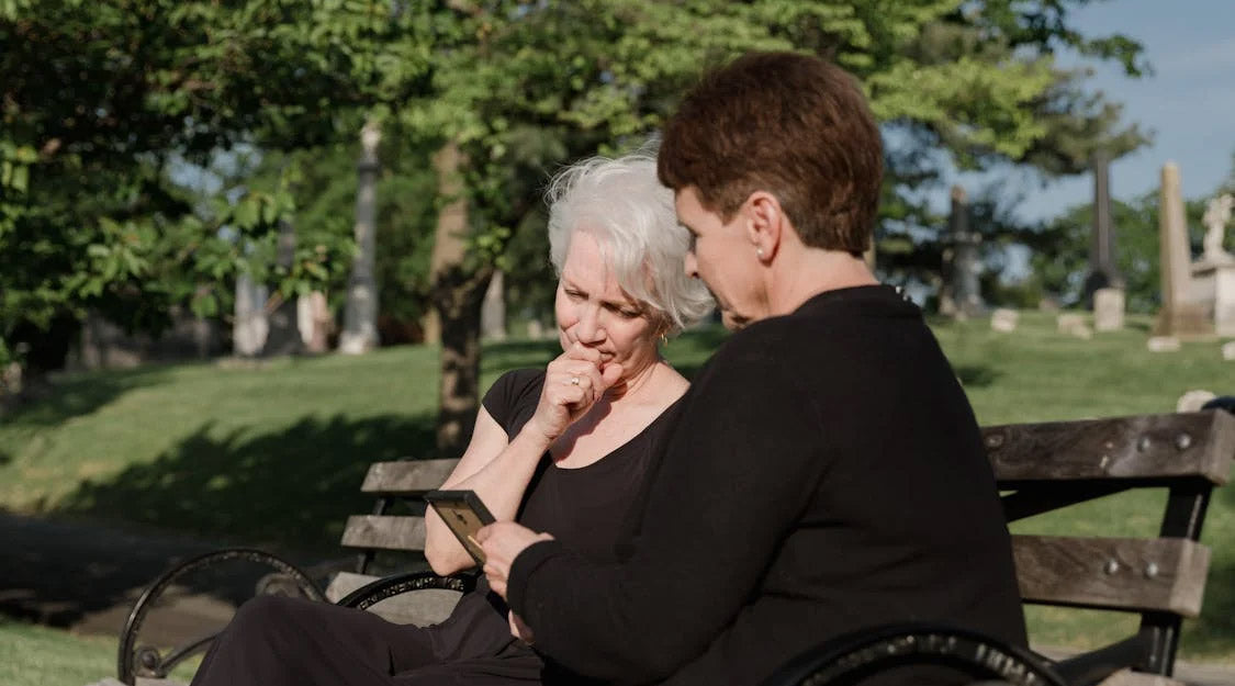 What to Say to Someone Who Lost a Loved One